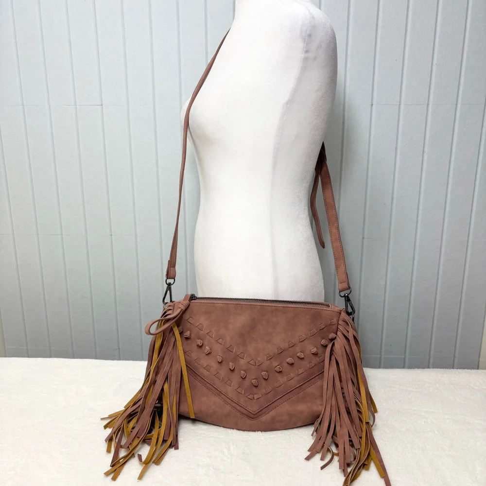 Danielle‎ Nicole Western Pink Crossbody Bag with Fringe - Picture 3 of 12